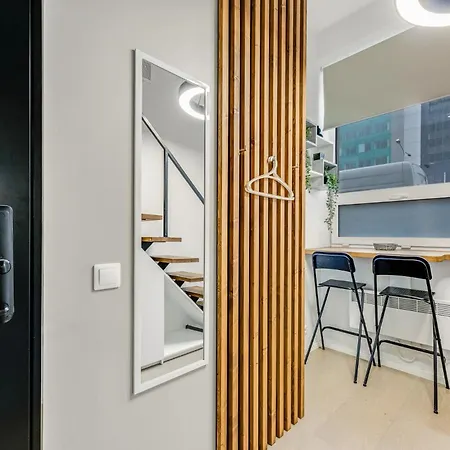 Modern Loft In Center *