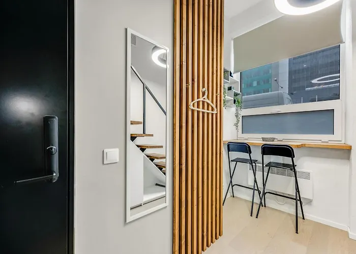 Modern Loft In Center *